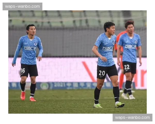 成都蓉城战术执行力强 罗慕洛任意球助攻索罗金头球